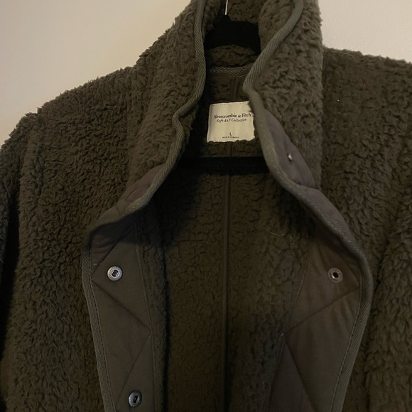 Abercrombie Sherpa Jacket - Picture 2 of 6